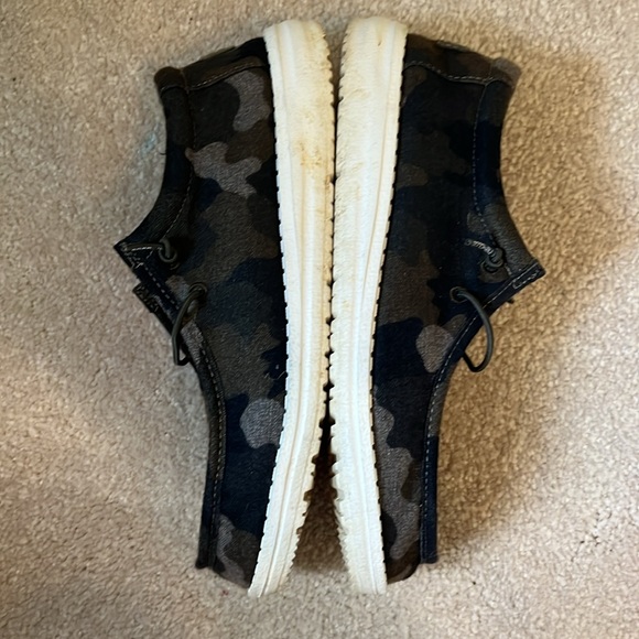 Wally Linen Youth Hey Dudes - Picture 2 of 2